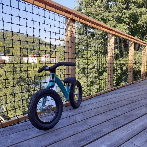 Net for outdoor railing black